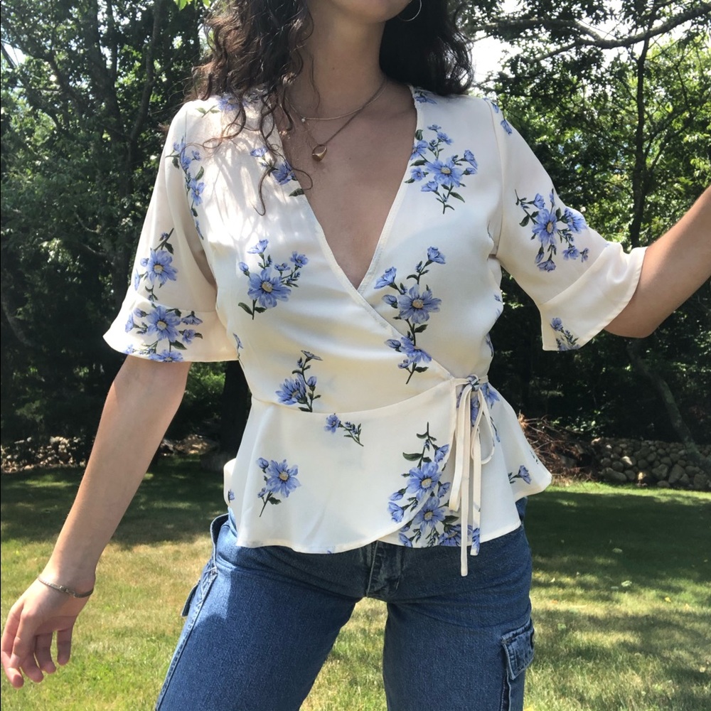 FLORAL WRAP TOP 🦋🦋